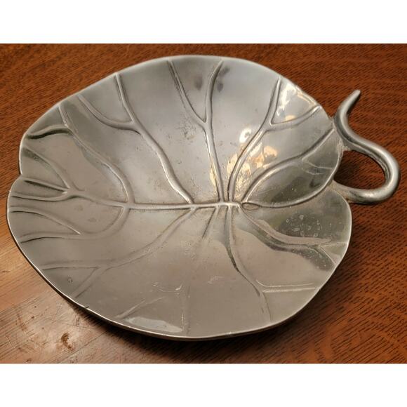 Mariposa Manchester MA Large Leaf Serving Tray Made in Mexico - Picture 1 of 6